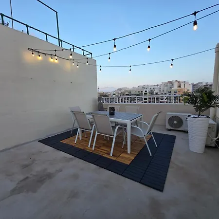 Seafront Townhouse With Roof Terrace Lejlighed *