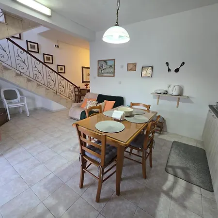 Lejlighed Seafront Townhouse With Roof Terrace
