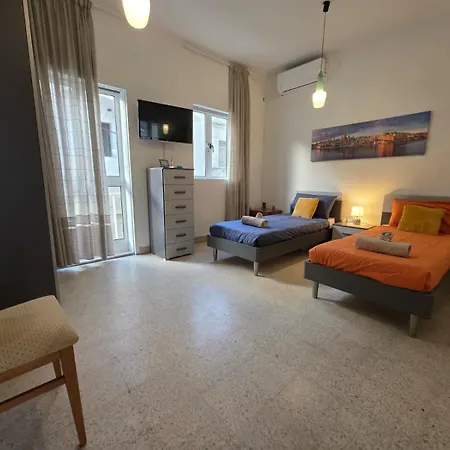 Apartment Seafront Townhouse With Roof Terrace Marsaskala