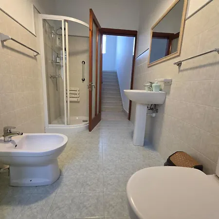 Apartament Seafront Townhouse With Roof Terrace