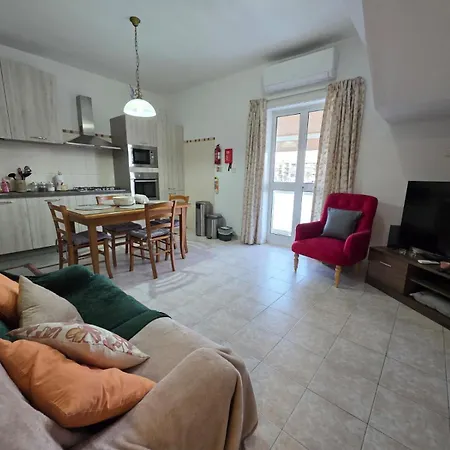 Seafront Townhouse With Roof Terrace Apartament Marsaskala