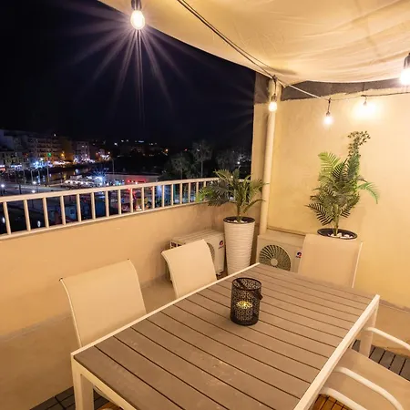 Seafront Townhouse With Roof Terrace * Марсаскала