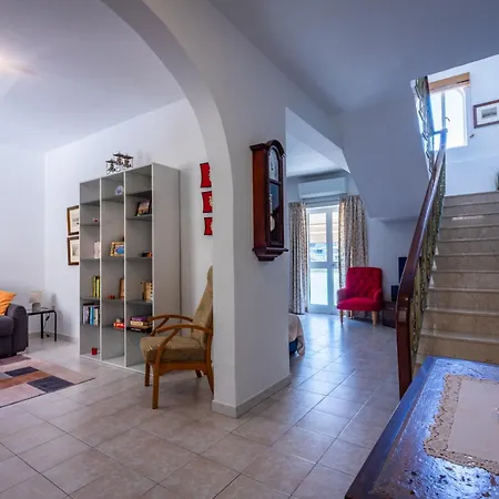 Seafront Townhouse With Roof Terrace Апартаменты Марсаскала