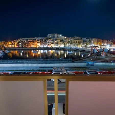 Seafront Townhouse With Roof Terrace