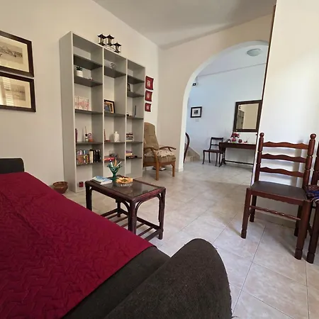Seafront Townhouse With Roof Terrace * Marsaskala